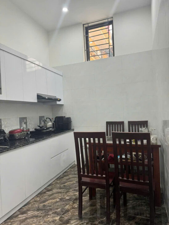 10M RA MP Ô TÔ TRÁNH -NHÀ MỚI ĐẸP, Ở LUÔN ĐÓN TẾT Nhỉnh 10 tỷ Đội Cấn, Ba Đình 42m, 4 tầng, MT 6,