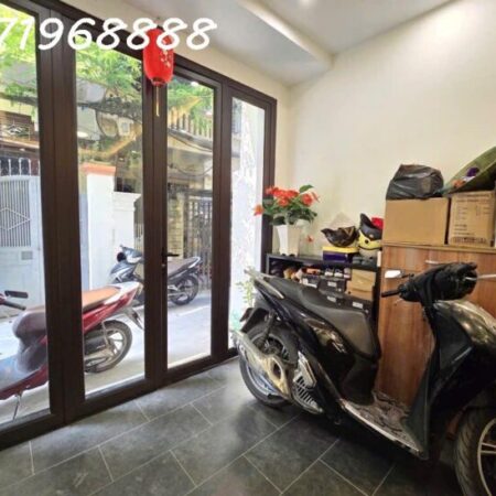 Bán nhà Đội Cấn. Thang máy. Nhà mới. Ngõ đẹp. Rộng. Giá 10Tỷ35