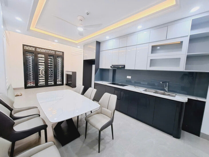 Bán nhà Văn Quán, nhà đẹp full nội thất xịn sò, phòng cháy chữa cháy, lô góc thang máy, ô tô đỗ gần