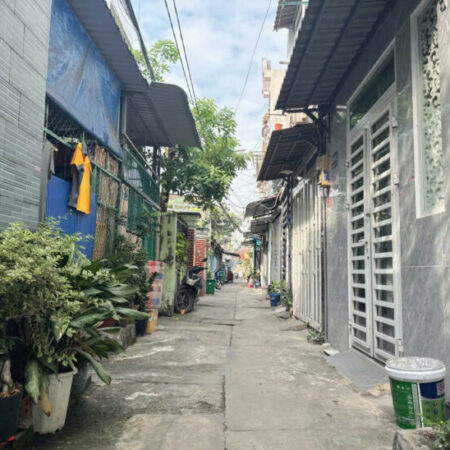 BÁN NHÀ GÒ VẤP_ 50M2_ CÁCH 50M RA XE TẢI TRÁNH_ NHỈNH 4 TỶ.