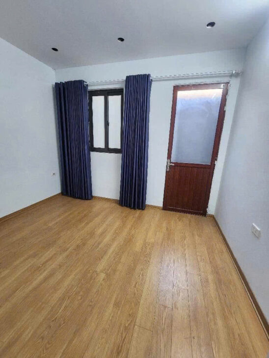 Bán Nhà Lĩnh Nam, 19m 3 Tầng 2 Phòng, Giá 1.68 tỷ Sổ Đổ chung