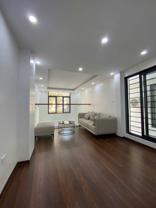 Bán Nhà Lô Góc Thang Máy, 35m2, 6 tầng, Ô Tô Vào Nhà – Ngõ Ngọc Lâm Long Biên 0902318197