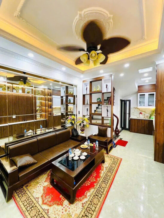 NHÀ MỚI ĐẸP LUNG LINH – FULL NỘI THẤT 5* – LÔ GÓC – Ô TÔ 15M – Lạc Long Quân 34 m, 4 T, MT 3.5m 7.6