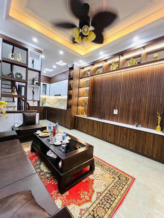 NHÀ MỚI ĐẸP LUNG LINH – FULL NỘI THẤT 5* – LÔ GÓC – Ô TÔ 15M – Lạc Long Quân 34 m, 4 T, MT 3.5m 7.6