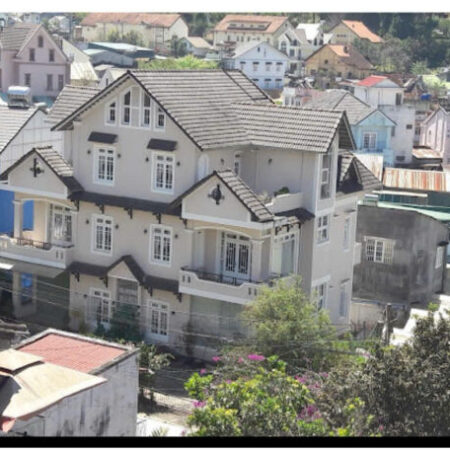 Cần Bán gấp căn Biệt Thự Song Lập cao cấp, toạ lạc trên đường YẾT KIÊU, phường 5, ĐÀ LẠT