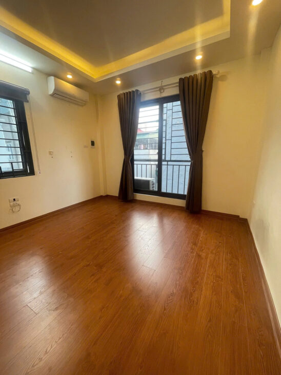 BÁN NHÀ PHỐ BẠCH MAI, 30M2 x 5 tầng xây mới, vài bước ra phố, cạnh TTTM chợ mơ,nhỉnh 5 TỶ.