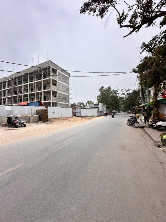 Đất mặt đường Quán Nam, 85mx2, MT 4.3m, đối diện Trường Học, Giá 115 tr/m