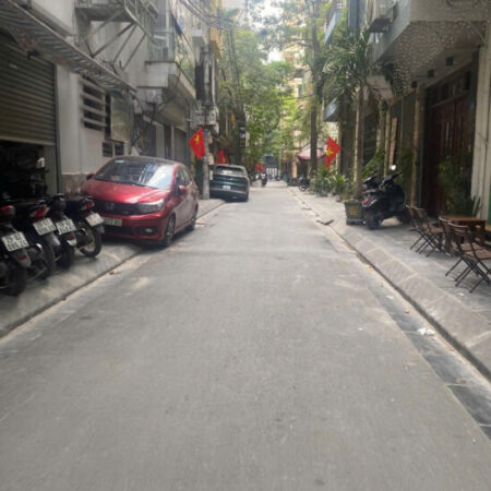 Bán nhà 60m², 4 tầng, 3PN, 3WC, Tô Vĩnh Diện – Khương Mai – 17 tỷ