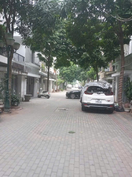 Bán nhà khu đô thị ao sào 5 tầng ô tô kinh doanh hoàng mai