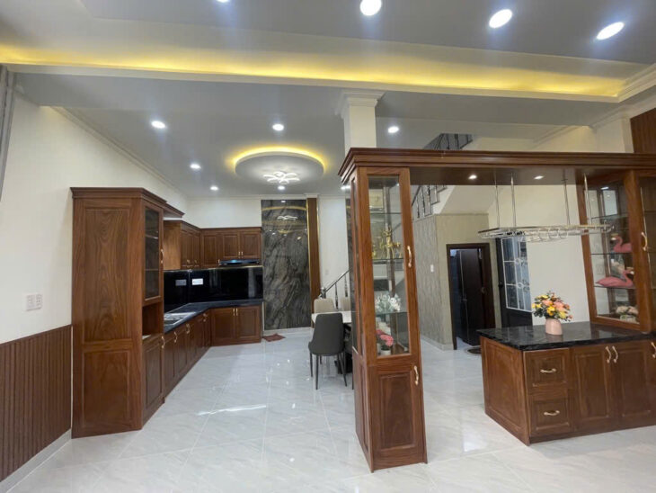 NHÀ MỚI LUNG LINH ĐẦY ĐỦ NỘI THẤT DỌN VÀO ĐÓN TẾT.