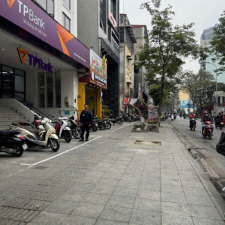 Bán nhà 3 tầng, 92m², ngõ Đội Cấn, Ba Đình, 44 tỷ, sổ đỏ