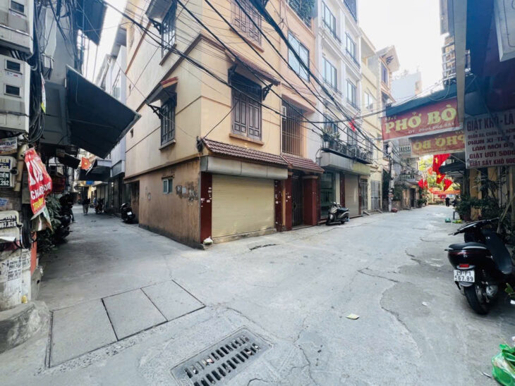 Bán nhà đường hoàng mai 4 tầng long lanh lô góc ô tô kinh doanh