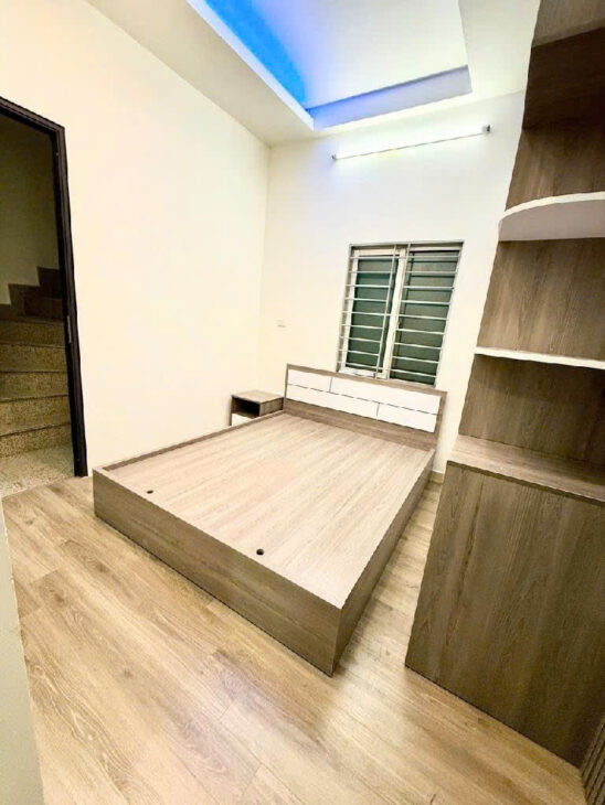 KHU VIP NHÂN CHÍNH – HOÀNG ĐẠO THUÝ – NGÕ THÔNG – 3 NGỦ – 5 TẦNG 4.5 TỶ