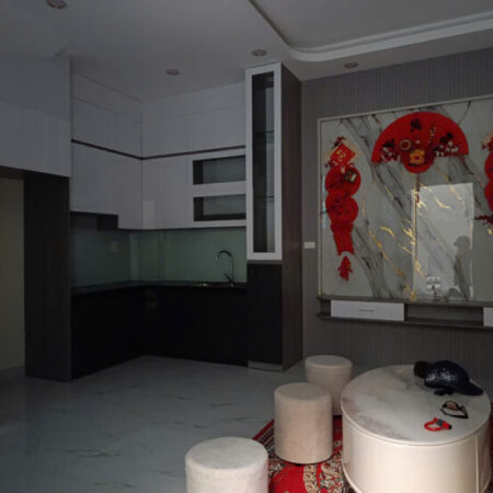3 BƯỚC RA PHỐ ĐẠI LA – NHÀ ĐẸP ĐÓN TẾT- .Đại La 31m, 5 tầng, MT 5,3m giá 7.2 Tỷ . 3 BƯỚC RA PHỐ ĐẠI LA – NHÀ ĐẸP ĐÓN TẾT- .Đại La 31m, 5 tầng, MT 5,3m giá 7.2 Tỷ .