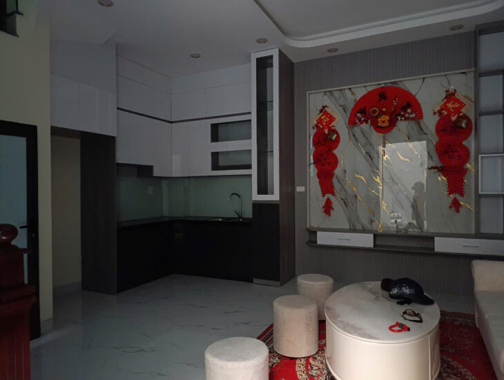 3 BƯỚC RA PHỐ ĐẠI LA – NHÀ ĐẸP ĐÓN TẾT- .Đại La 31m, 5 tầng, MT 5,3m giá 7.2 Tỷ .