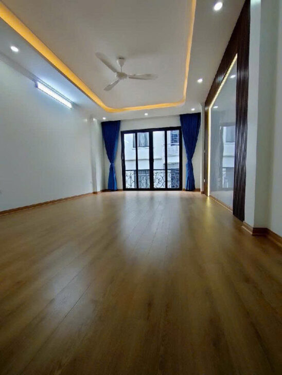 Bán siêu phẩm nhà kim đồng giáp bát 7 tầng thang máy long lanh 2 vải hè kinh doanh hoàng mai