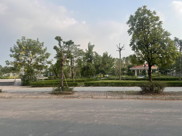 ĐẤT VỈA HÈ 12M KINH DOANH MẶT CHỢ, VIEW CÔNG VIÊN LONG BIÊN NHỈNH 6 ĐỒNG