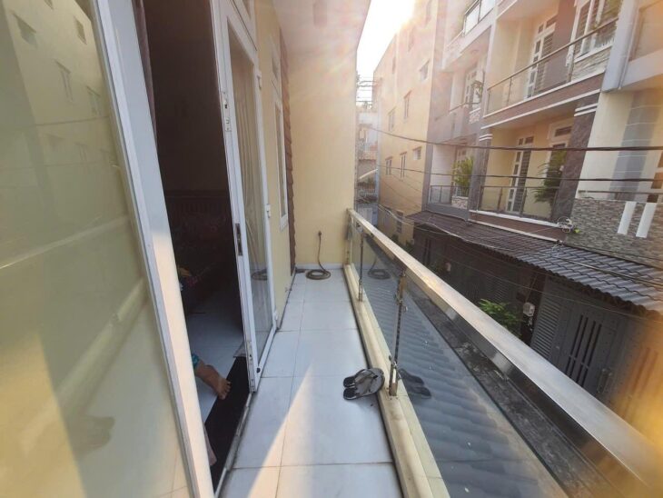 LÔ GÓC XE HƠI NGỦ TRONG NHÀ – 3 TẦNG BTCT – NGAY QUANG TRUNG PHẠM VĂN CHIÊU – NHỈNH 7 TỶ TL