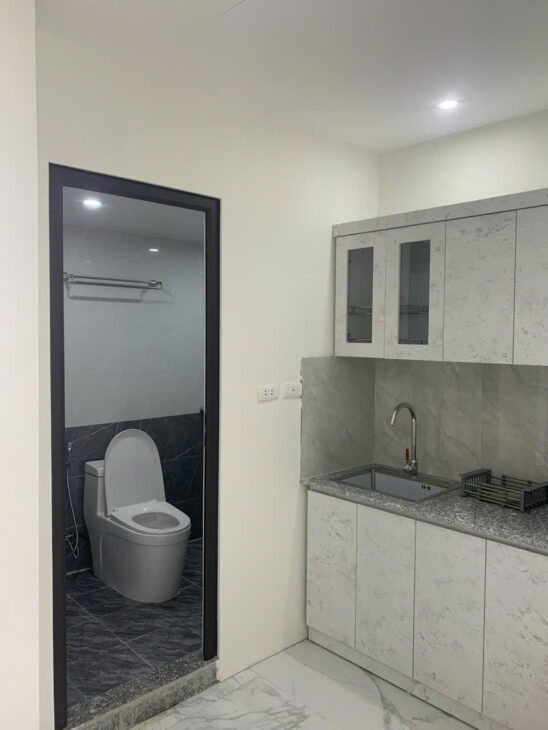 Nhỉnh 9 tỷ Chương Dương Độ 70m 6 tầng, MT 8m Hoàn Kiếm12PHONGF FULL NỘI THẤT- DÒNG TIỀN 50tr/tháng