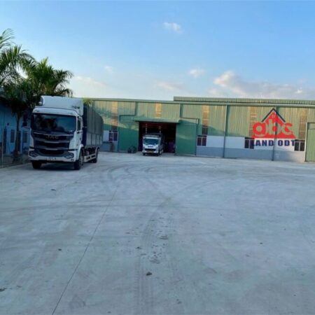 XT483 Xưởng cho thuê lâu dài, trang bị PC vách tường. xưởng cao thoáng mát. an toàn