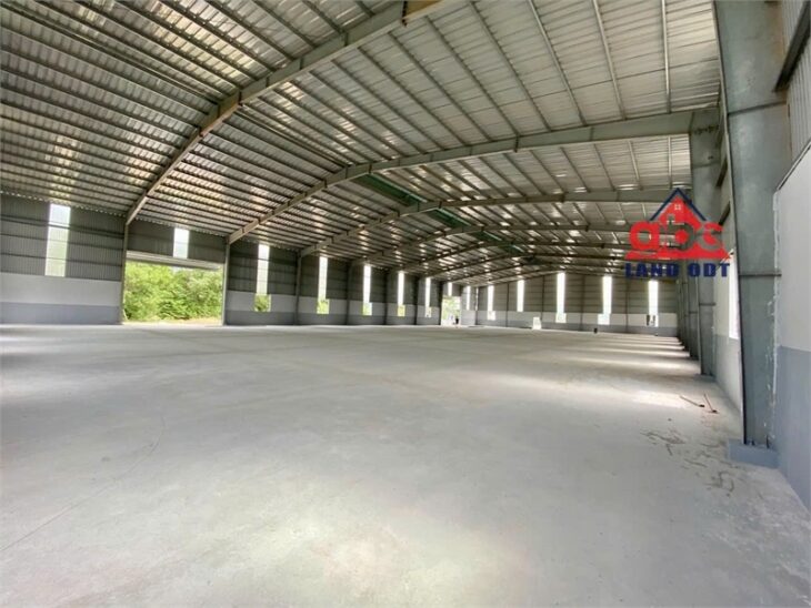 XT483 nhà xưởng đẹp cho thuê ổn định lâu dài, thu hút nhiều ngành nghề sản xuất