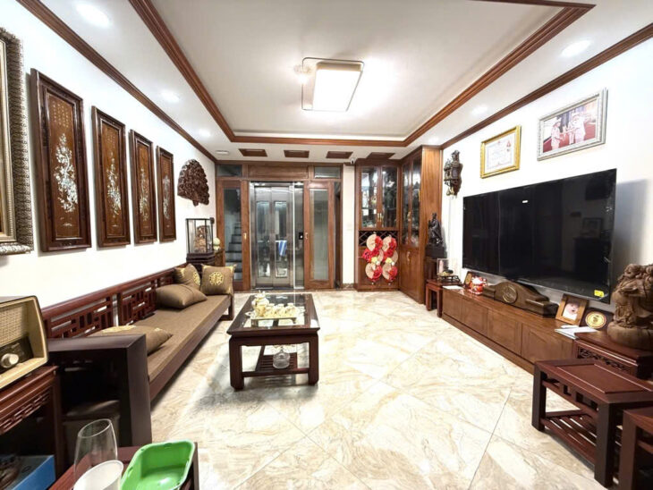 Nhà đẹp Võ Chí Công – 40m * 9 tầng thang máy – 10m ô tô dừng đỗ – 11.5 tỷ