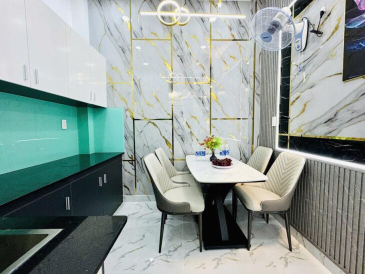 Nhà mới đón Tết – nhỉnh 3 tỷ – full nội thất – 33m2 – 2 tầng- ngay ngã 4 Quang trung/ Phan Huy Ích