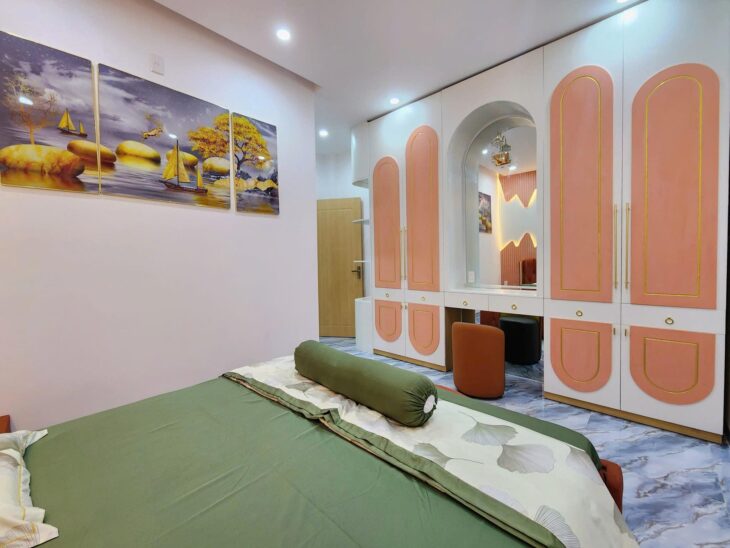 NHÀ MỚI NGÕ 406 BÁT KHỐI, CÁCH AEON MALL 100M