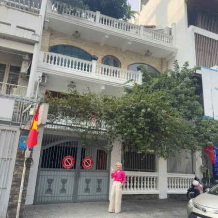 BIỆT THỰ KHAN HIẾM THIẾT KẾ TÂN CỔ ĐIỂN CÒN SÓT LẠI ĐƯỜNG THẠCH THỊ THANH, QUẬN 1 BIỆT THỰ KHAN HIẾM THIẾT KẾ TÂN CỔ ĐIỂN CÒN SÓT LẠI ĐƯỜNG THẠCH THỊ THANH, QUẬN 1