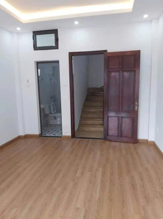 Bán Nhà Cầu Giấy 5 Tầng Dân Xây, Ngõ 3 Gác, Kinh Doanh Dòng Tiền, MT 4m/DT 32m2, 7.5 Tỷ
