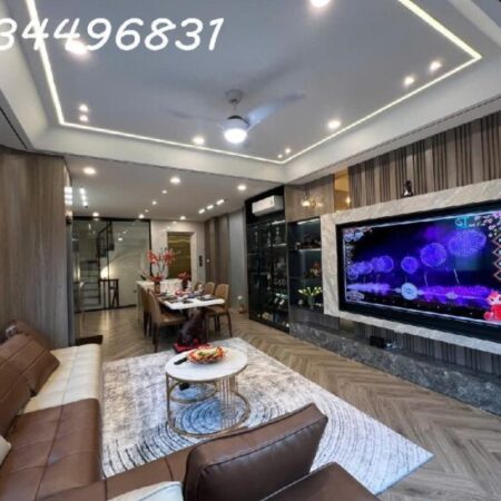 50M NHÀ PHỐ Ô TÔ THANG MÁY MẶT TIỀN RỘNG DỌN ĐỒ ĐÓN TẾT CHỈ NHỈNH 9 ĐỒNG