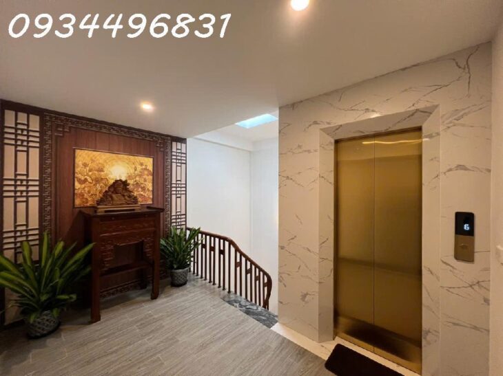 50M NHÀ PHỐ Ô TÔ THANG MÁY MẶT TIỀN RỘNG DỌN ĐỒ ĐÓN TẾT CHỈ NHỈNH 9 ĐỒNG