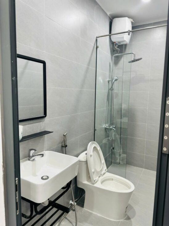 ???? CÁCH BIỂN 300M – Nhà 2 tầng thiết kế chỉnh chu tâm huyết, đối diện công viên cực thoáng