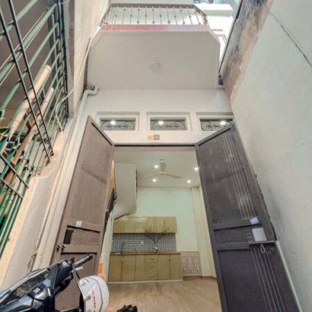 Bán nhà Khương Trung giá 3.65 tỷ, diện tích 28m2, 3 tầng, mặt tiền 4.5m Bán nhà Khương Trung giá 3.65 tỷ, diện tích 28m2, 3 tầng, mặt tiền 4.5m