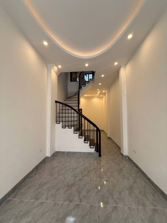 Bán nhà Mậu Lương giá 8.7 tỷ, diện tích 33m2, 5 tầng, mặt tiền 3m