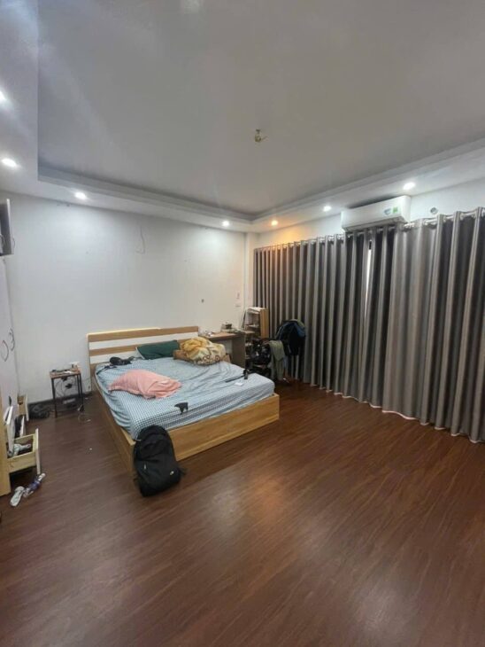 Bán nhà Trương Định giá 9.8 tỷ, diện tích 56m2, 5 tầng, mặt tiền 5.5m