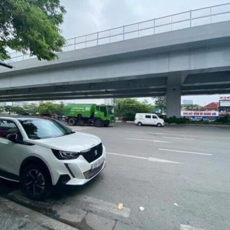 NHÀ 5 TẦNG – PHẠM VĂN ĐỒNG – 31M2 – SÁT ĐƯỜNG HOÀNG QUỐC VIỆT KÉO DÀI –