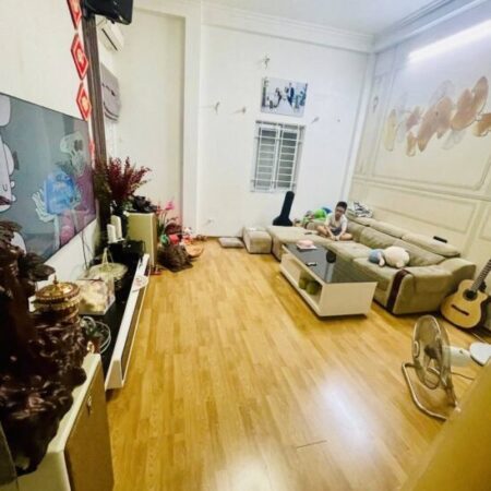 Bán nhà Khương Đình giá 6.8 tỷ, diện tích 36m2, 5 tầng, mặt tiền 4.5m