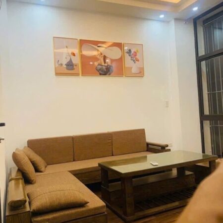 Bán nhà Đinh Công Thượng giá 8.95 tỷ, diện tích 43m2, 4 tầng, mặt tiền 5m