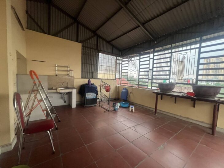 Bán nhà Giải Phóng giá 4.85 tỷ, diện tích 96m2, 4 tầng, mặt tiền 12m