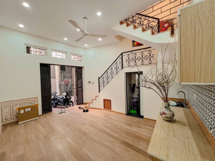 Bán nhà Khương Trung giá 3.65 tỷ, diện tích 28m2, 3 tầng, mặt tiền 4.5m