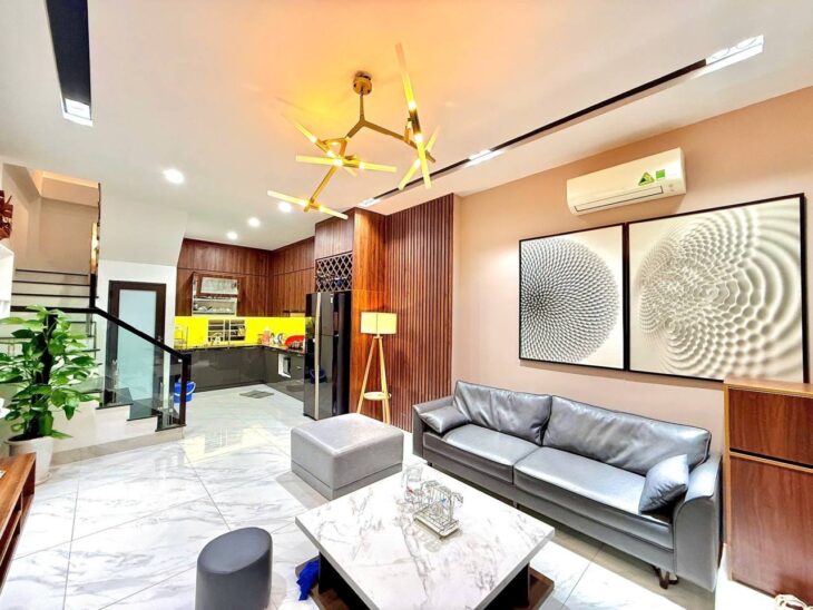 Bán nhà Chiến Thắng giá 12.5 tỷ, diện tích 43m2, 5 tầng, mặt tiền 4.5m