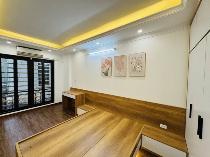 Bán nhà Giáp Nhị giá 5.6 tỷ, diện tích 30m2, 5 tầng, mặt tiền 3.5m