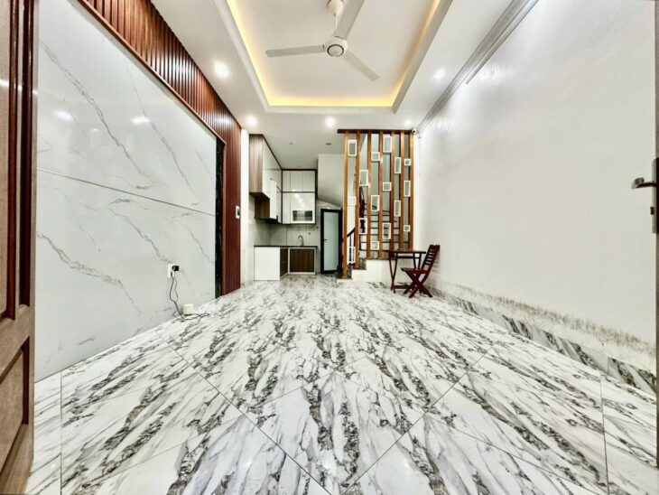 Bán nhà Thanh Bình giá 7.4 tỷ, diện tích 32m2, 5 tầng, mặt tiền 4m