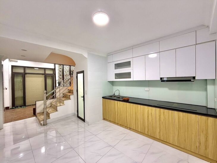 Bán nhà Khương Trung giá 6.8 tỷ, diện tích 32m2, 4 tầng, mặt tiền 3.5m