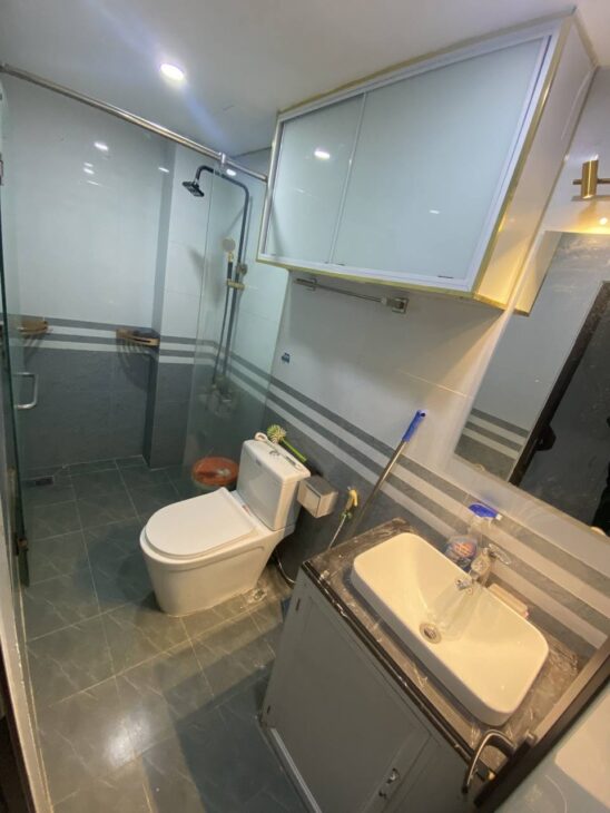 Bán nhà Trương Định giá 5.6 tỷ, diện tích 24m2, 4 tầng, mặt tiền 3m