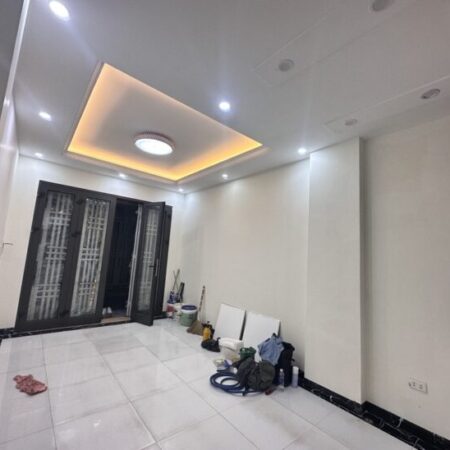 30M- NHỈNH 4T.Ỷ – NGỌC THUỴ – LONG BIÊN – HÀ NỘI .