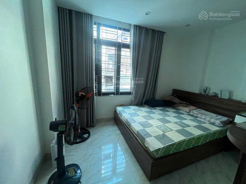 Bán nhà đường 800A-Quận Cầu Giấy-đường thông ô tô vào nhà-dt 60m2,5 tầng,mt 4m,giá chào 16,8 tỷ