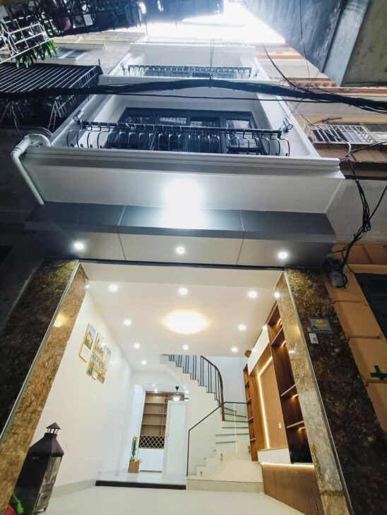 ĐẲNG CẤP HOÀNG CẦU – PHÂN LÔ – Ô TÔ