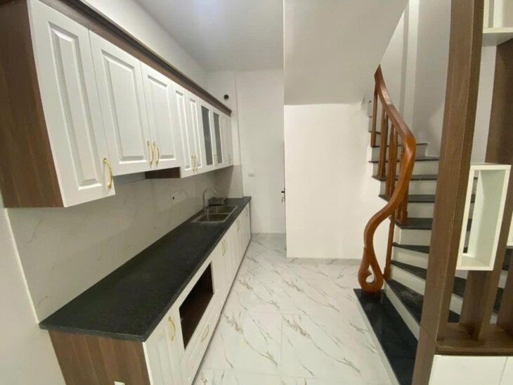 Bán nhà 35m², Hoàng Mai – 5.95 tỷ, 5 tầng, 3PN, 4WC, sổ đỏ